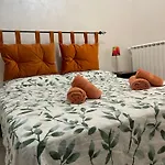 Home With Parking Near The Airport And Beach